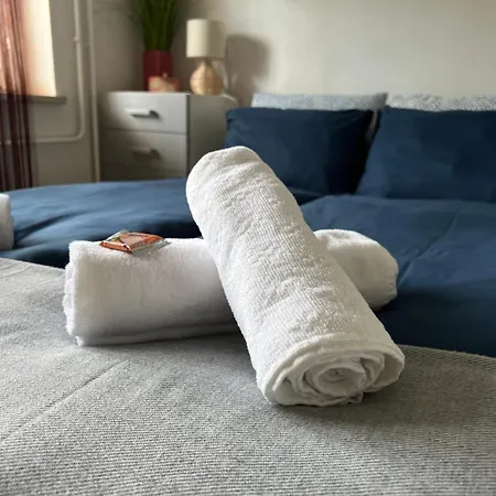 Lägenhet Cozy In - Free Parking