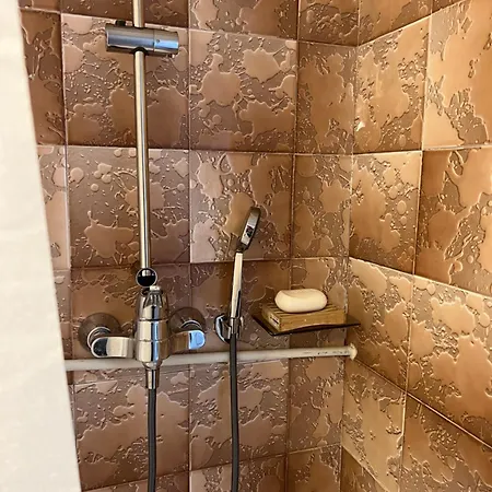 Cozy In - Free Parking